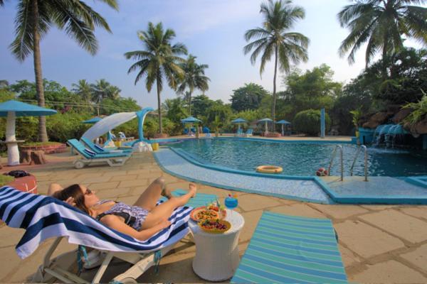 Paradise Village Resort 3*
