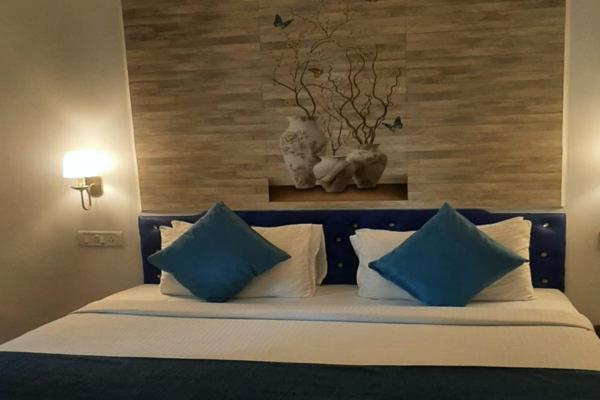 Resort Paradise Village 3*