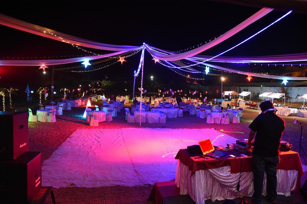 Paradise Village Resort 3*